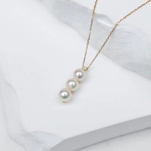 Akoya18K