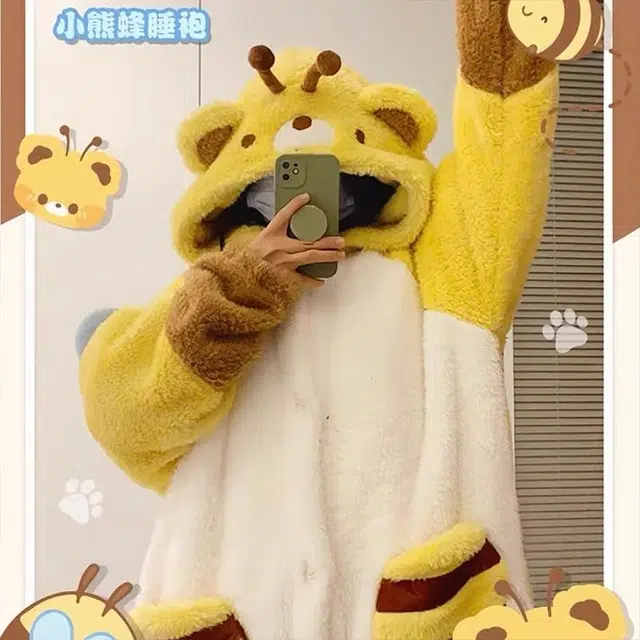俞兆林 可爱小熊蜂卡通高级感连帽柔软舒适长袖睡袍长裤两件套家居服睡衣套装 秋冬季 女款