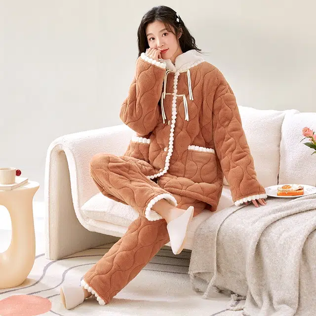 俞兆林 简约舒适大码夹棉保暖小个子家居服睡衣套装 女款 棕色