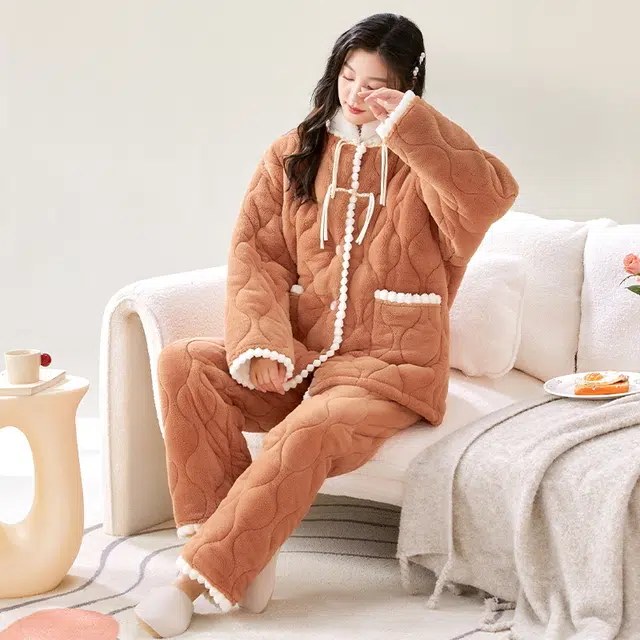 俞兆林 简约舒适大码夹棉保暖小个子家居服睡衣套装 女款 棕色