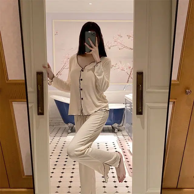 俞兆林 轻奢高级感纯色带胸垫夏天柔软莫代尔长袖两件套春秋休闲家居服睡衣礼盒 夏季 女款