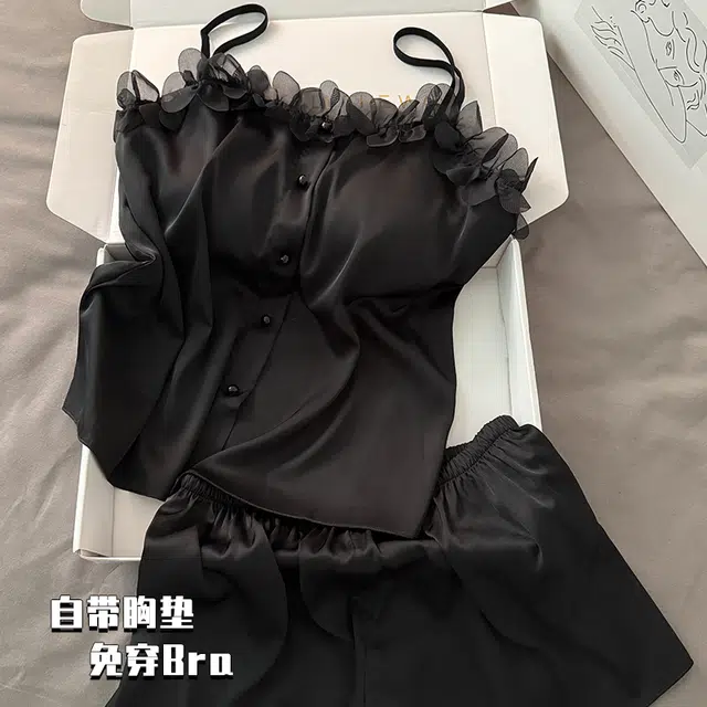 俞兆林 轻奢纯色带胸垫凉感冰丝纯欲风吊带三分裤宽松休闲家居服睡衣套装 女款