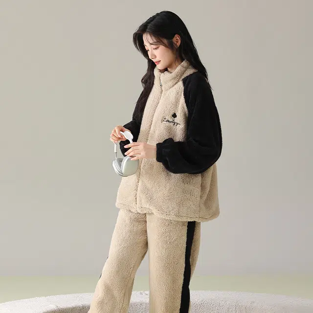 俞兆林 简约时尚柔软亲肤长袖长裤舒适休闲家居服睡衣套装 女款 杏色