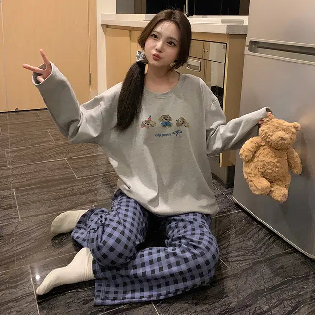俞兆林 时尚卡通圆领柔软长袖长裤休闲家居服睡衣套装 女款