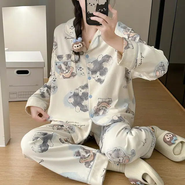 俞兆林 满印卡通开衫翻领亲肤舒适长袖长裤休闲家居服睡衣套装 女款 杏色
