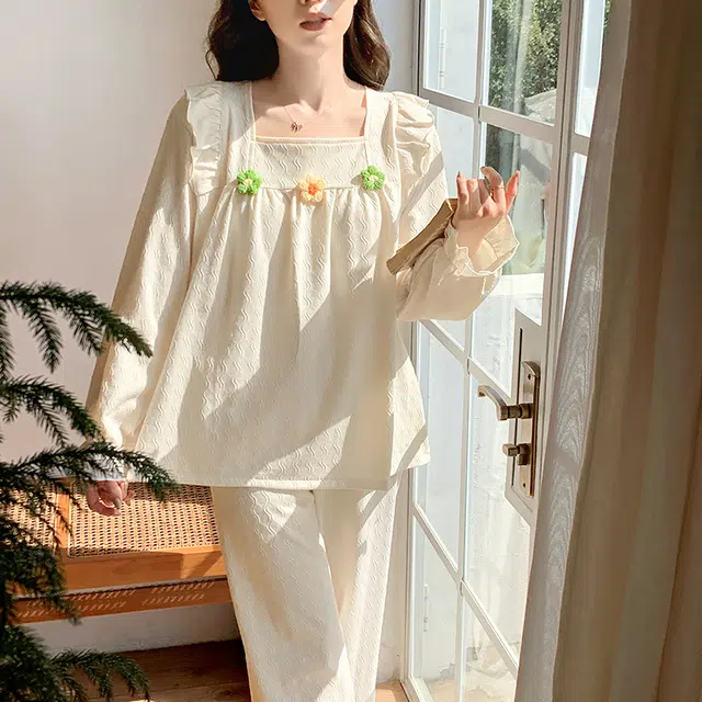 俞兆林 自带胸垫防凸点甜美可爱高级感长袖长裤亲肤舒适休闲家居服睡衣套装 女款 杏色
