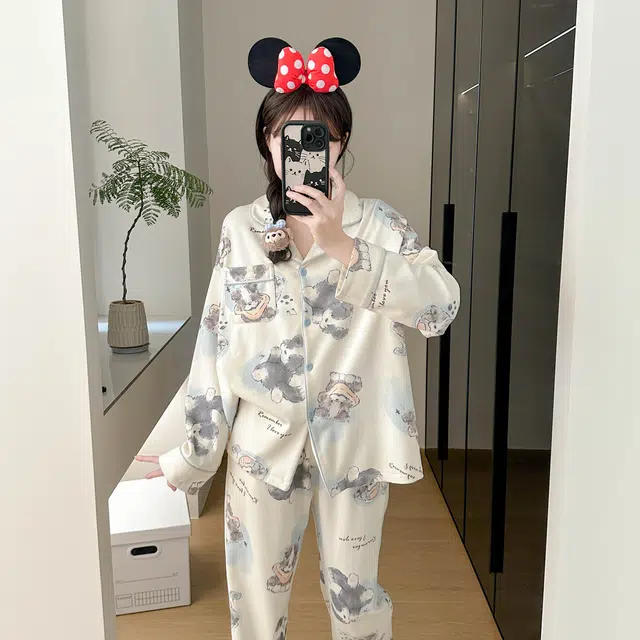 俞兆林 满印卡通开衫翻领亲肤舒适长袖长裤休闲家居服睡衣套装 女款 杏色