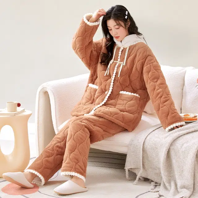 俞兆林 简约舒适大码夹棉保暖小个子家居服睡衣套装 女款 棕色