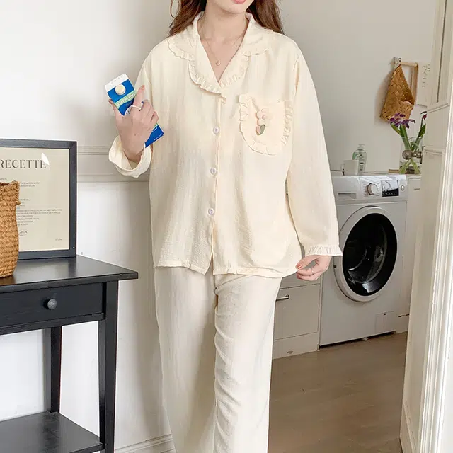 俞兆林 带胸垫薄款翻领长袖长裤甜美休闲家居服可外穿睡衣套装 女款 杏色
