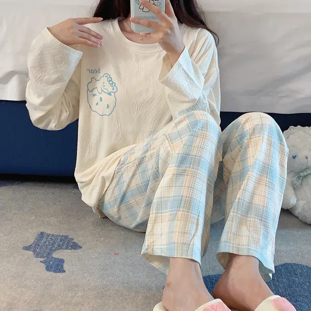俞兆林 高级感圆领长袖长裤可爱卡通休闲带胸垫家居服可外穿睡衣套装 女款 杏色
