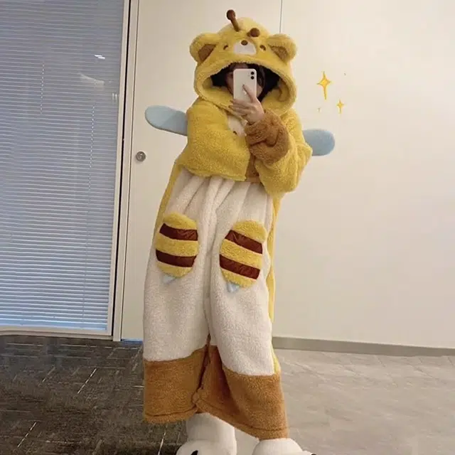 俞兆林 可爱小熊蜂卡通高级感连帽柔软舒适长袖睡袍长裤两件套家居服睡衣套装 秋冬季 女款
