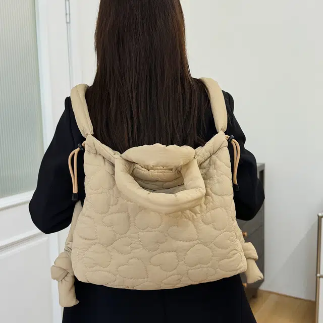 SUN ERATHU Tote