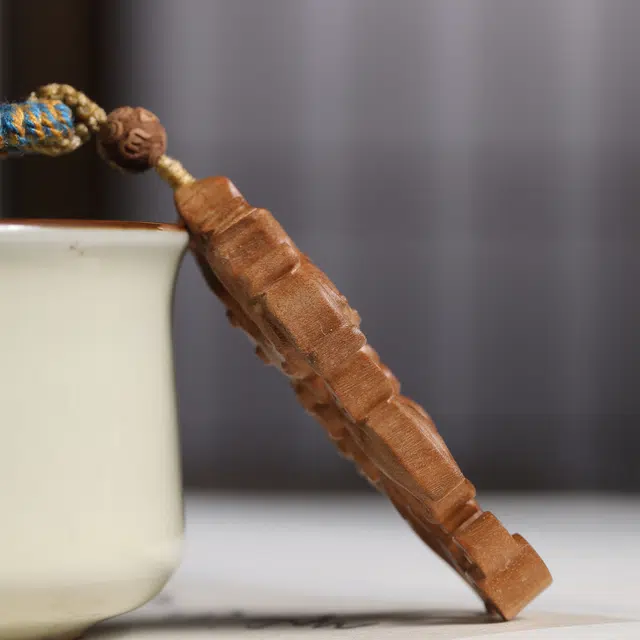 絮物 新中式国潮木雕精工凤凰 龙凤呈祥本命佛创意古风车载挂件 礼盒装 老山檀 吊坠 男女同款情侣款