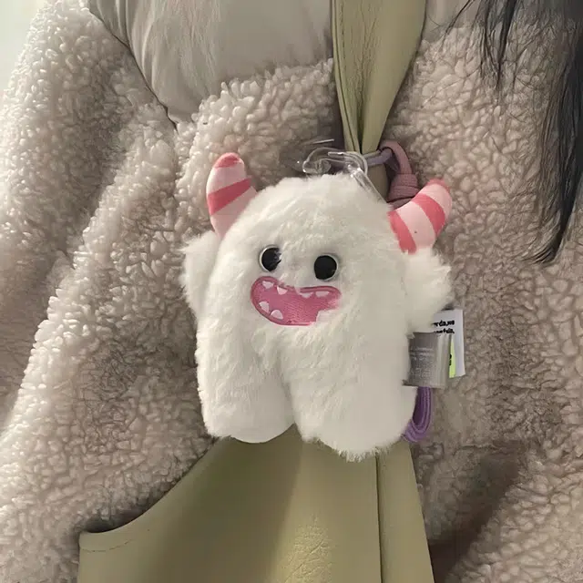 丹琴 萌趣雪怪 可爱玩偶少女心书包背包挂饰钥匙扣公仔 毛绒 挂件 男女同款情侣款