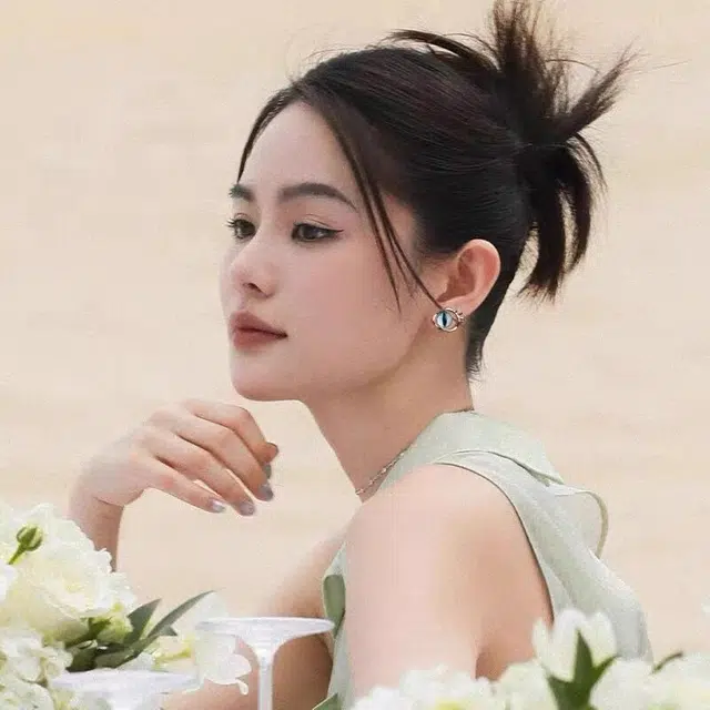 丹琴 蓝色猫瞳独特恶魔之眼 轻奢高级感女生小众设计感辣妹冷淡风百搭耳饰 合金/树脂 耳钉 女款