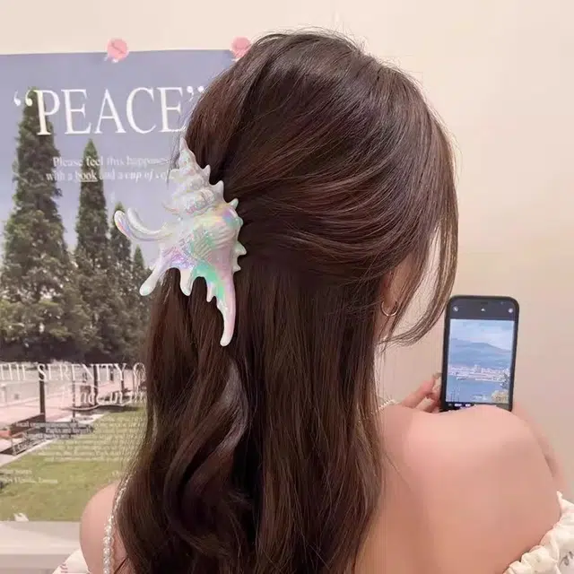 丹琴 贝壳海螺甜酷时尚个性设计感海洋鲨鱼后脑勺盘发人鱼 亚克力 发夹 女款