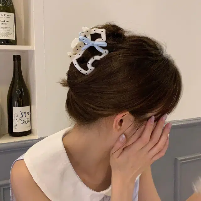 丹琴 可爱小狗波点抓夹高级感气质简约蝴蝶结后脑勺盘发鲨鱼夹半扎发卡头饰 亚克力 发夹 女款