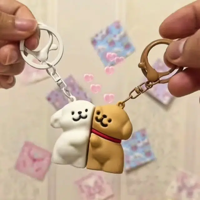 丹琴 卡通磁吸小狗不离不弃创意可爱高颜值车钥匙书包背包包挂挂饰 塑料 挂件 男女同款情侣款