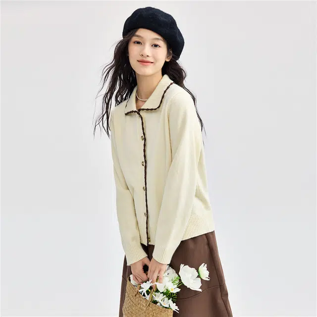 佐丹奴 软糯甜美撞色手勾线翻领单排扣开衫长袖针织衫 女款 奶油白