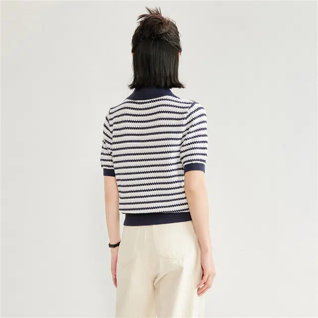 佐丹奴 舒适简约气质休闲针织衫 女款 宝蓝金银丝间白条纹