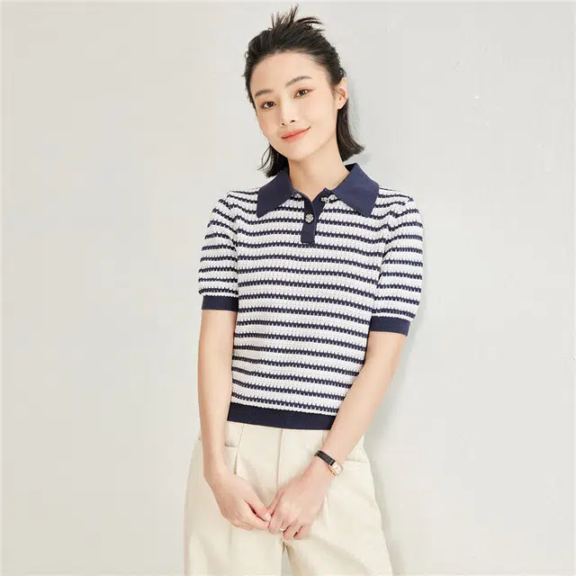 佐丹奴 舒适简约气质休闲针织衫 女款 宝蓝金银丝间白条纹