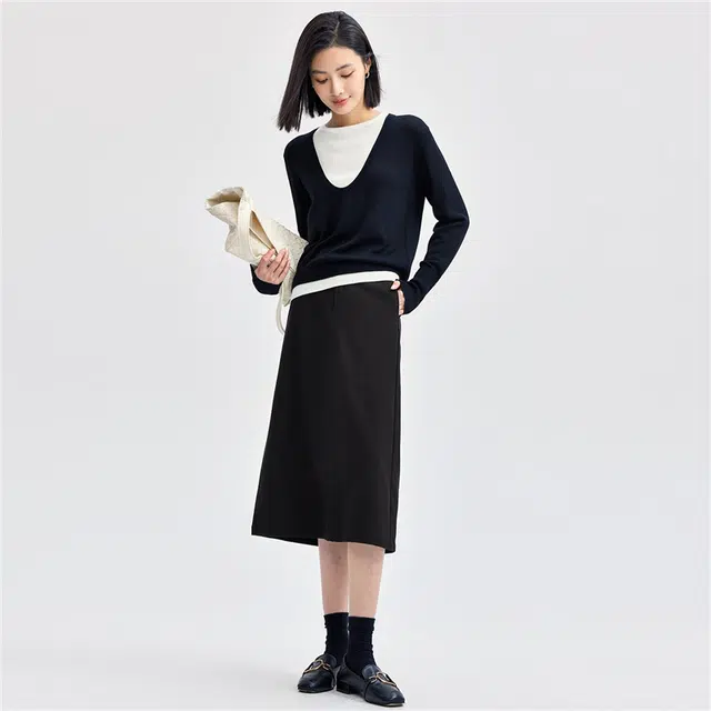 佐丹奴 磨毛气质通勤风袋盖装饰半身休闲长裙 女款