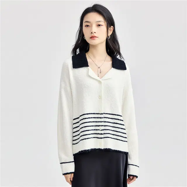 佐丹奴 条纹翻领通勤简约针织衫 女款 黑白