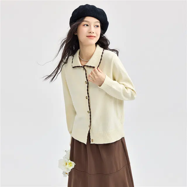 佐丹奴 软糯甜美撞色手勾线翻领单排扣开衫长袖针织衫 女款 奶油白