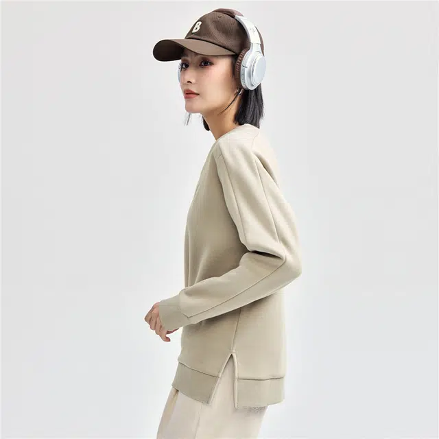 佐丹奴 加绒保暖字母刺绣针织圆领套头长袖卫衣 女款