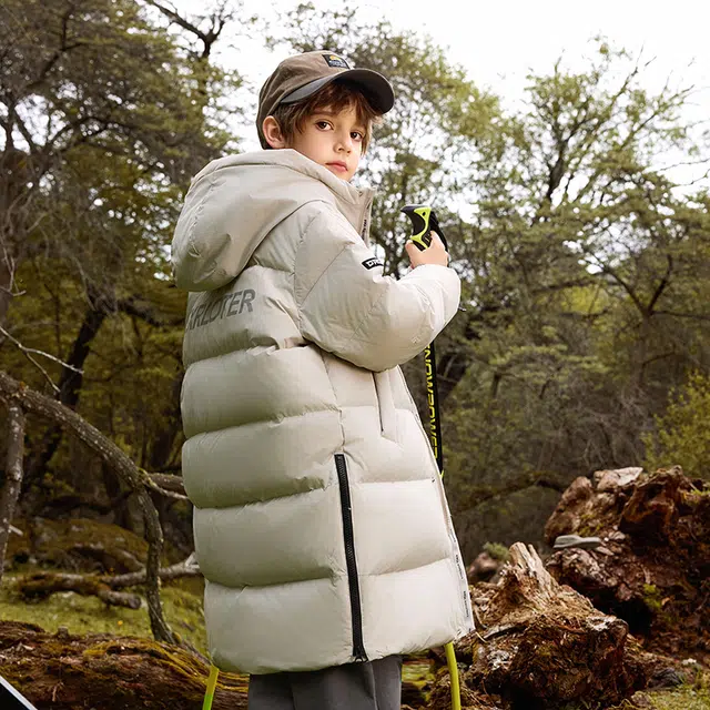 雅鹿羽绒服 轻盈保暖时尚柔软简约 青少年