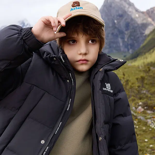 雅鹿羽绒服 轻盈保暖时尚柔软简约 青少年