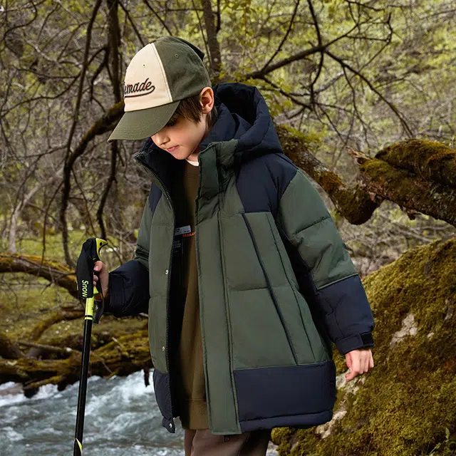 雅鹿 连帽舒适亲肤柔软羽绒服 青少年