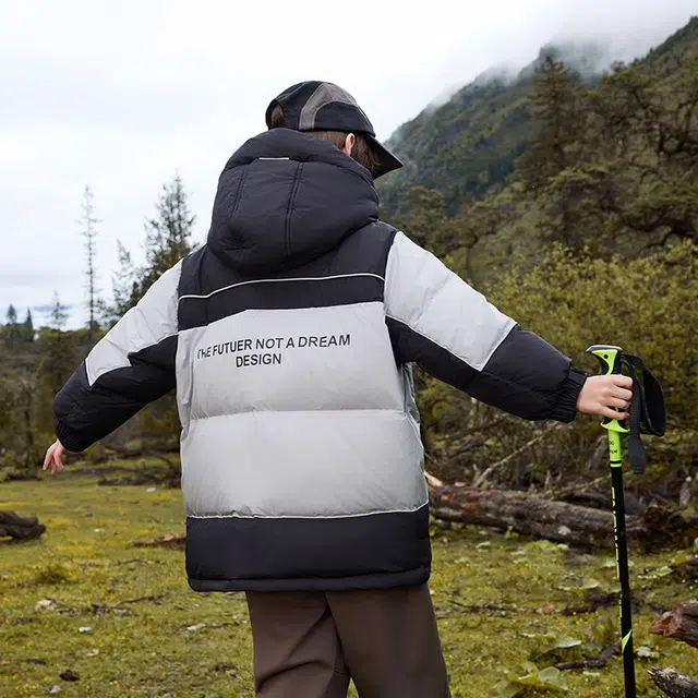 雅鹿 连帽舒适亲肤柔软羽绒服 青少年