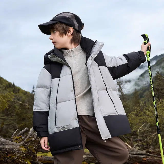 雅鹿 连帽舒适亲肤柔软羽绒服 青少年