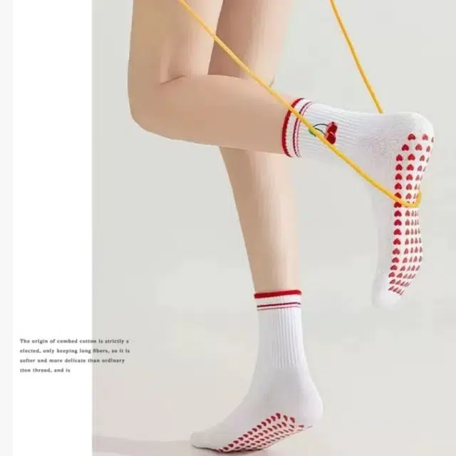 普鲁士多特蒙德 舒适樱桃可爱时尚防滑保暖吸汗耐磨中筒袜 女款 组合装