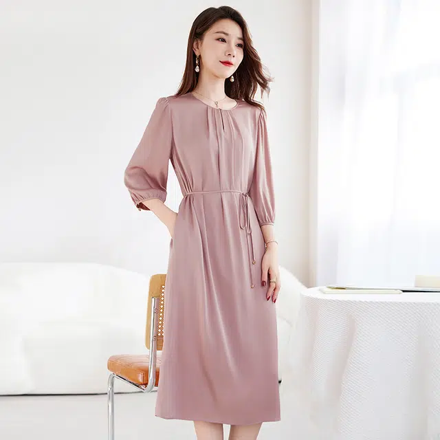 水墨佳人 纯色适中合身圆领短袖连衣裙 女款