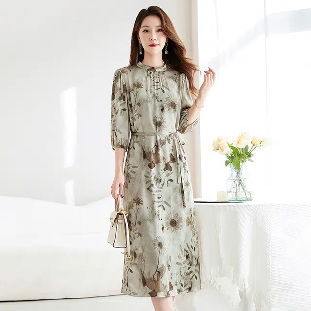 水墨佳人 植物花卉合身适中圆领短袖连衣裙 女款 弥花集语