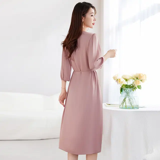 水墨佳人 纯色适中合身圆领短袖连衣裙 女款