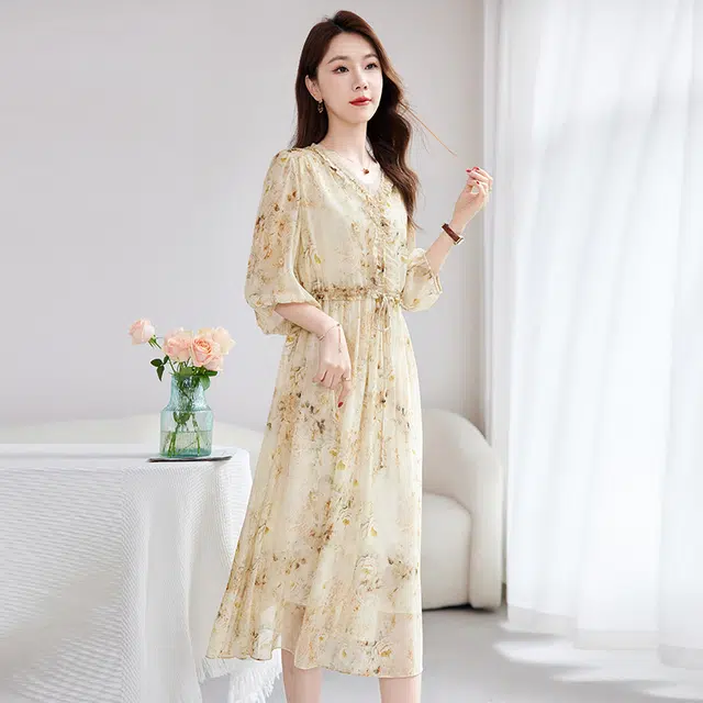 水墨佳人 桑蚕丝高端减龄轻奢碎花优雅气质通勤中长短袖连衣裙 女款