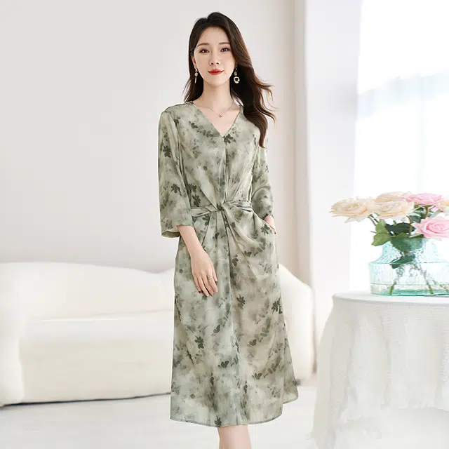 水墨佳人 妈妈装舒适时尚休闲简约短袖连衣裙 女款