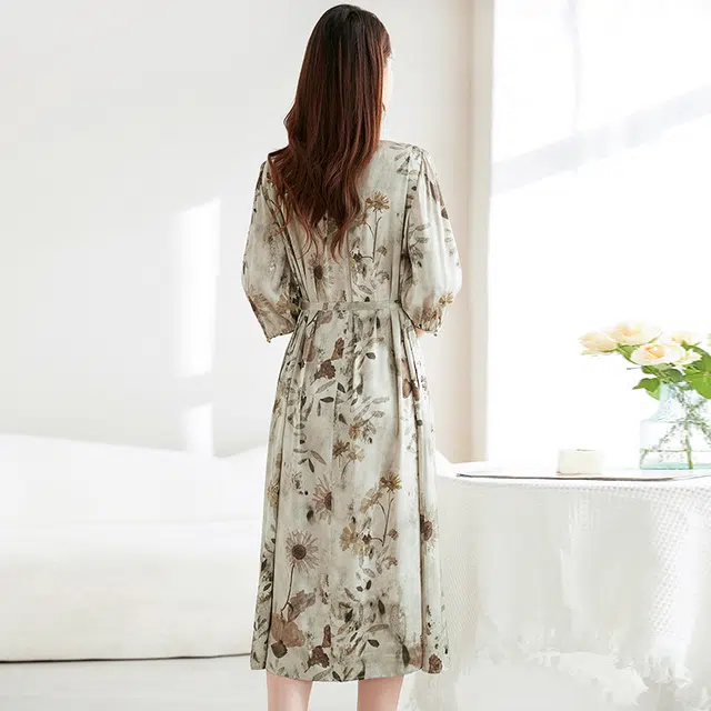 水墨佳人 植物花卉合身适中圆领短袖连衣裙 女款 弥花集语