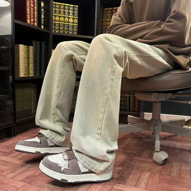 快鱼 经典美式微喇弯刀街头氛围慵懒感复古水洗高端无性别主义日常休闲通勤直筒百搭宽松休闲时尚牛仔裤 男女同款