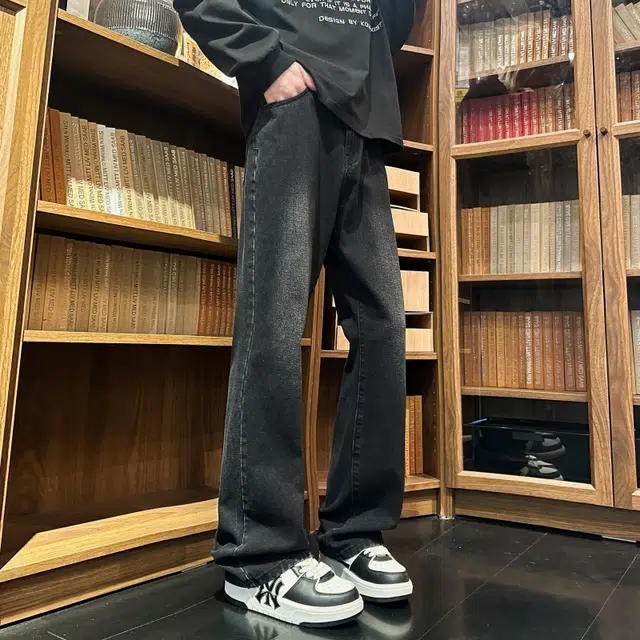 快鱼 经典美式微喇弯刀街头氛围慵懒感复古水洗高端无性别主义日常休闲通勤直筒百搭宽松休闲时尚牛仔裤 男女同款