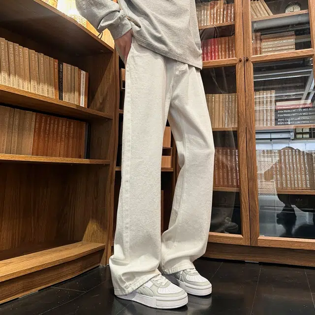 快鱼 经典美式微喇弯刀街头氛围慵懒感复古水洗高端无性别主义日常休闲通勤直筒百搭宽松休闲时尚牛仔裤 男女同款