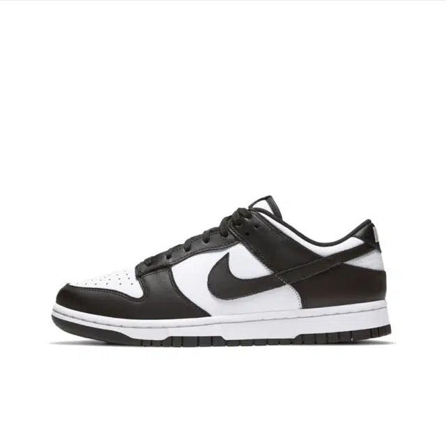 Nike Dunk Low "Panda"