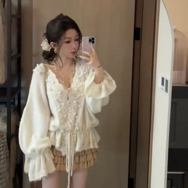 V