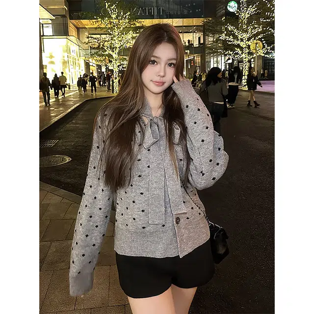 梨九九 千金风上衣小众蝴蝶结波点开衫针织衫 女款