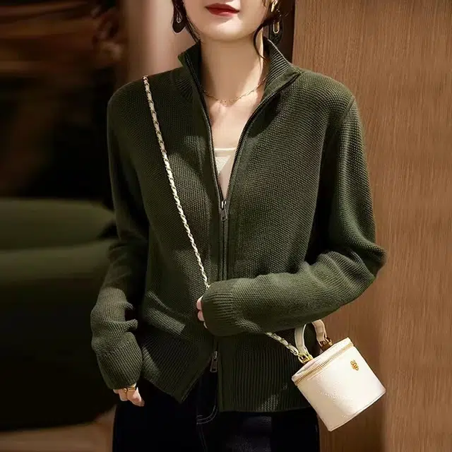 梨九九 秋冬立领简约拉链开衫针织衫 女款