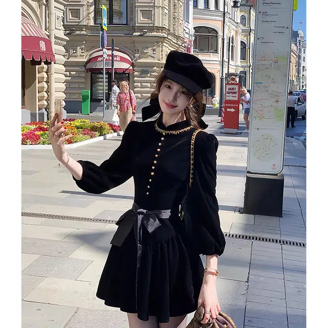 梨九九 设计感时尚赫本风秋季长袖连衣裙 女款
