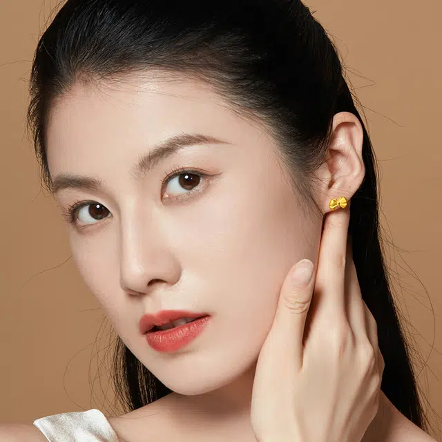 老凤祥 在逃公主磨砂蝴蝶结耳饰 甜美轻奢精致少女优雅典雅气质养耳洞 足金 按克计价 耳钉 女款